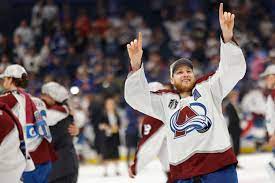 Nathan MacKinnon podepsal osmiletou smlouvu s Coloradem Avalanche
